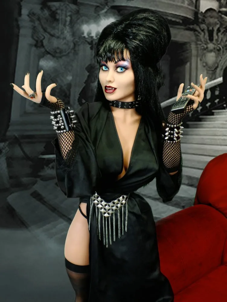 Penelope 148cm Fantasy (4ft10) view 3