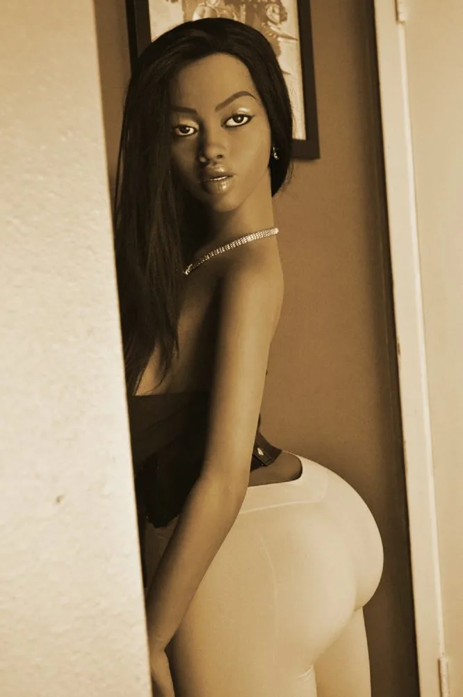 Tiara 160cm Tasty Black Booty (5ft3) view 5