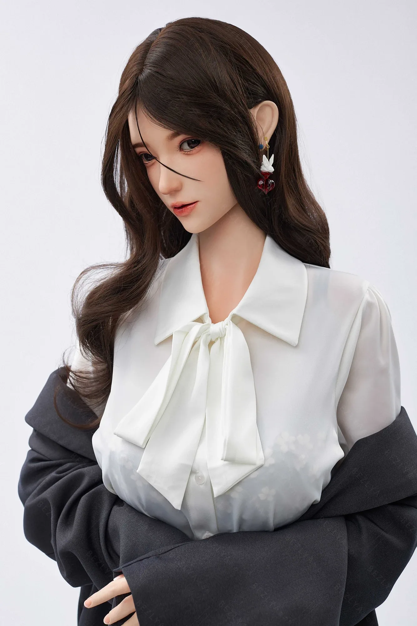 Yulania Employee 163cm Bezlya | Bionic 2.2 (5ft1) view 5