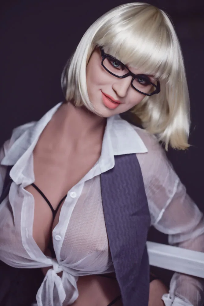 Jane 163cm Lecturer (5ft4) view 4
